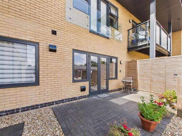 2 Bedroom Flat