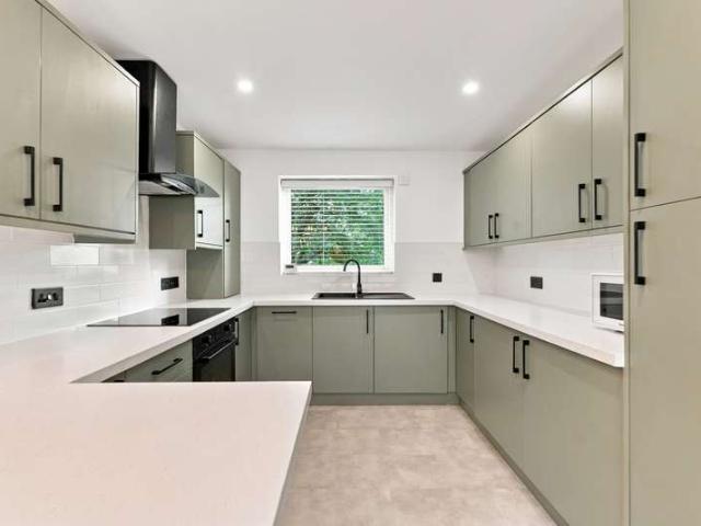 2 Bedroom Flat