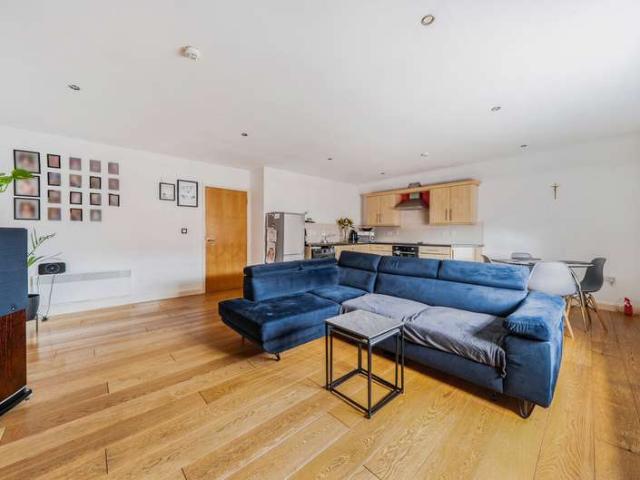 2 Bedroom Flat