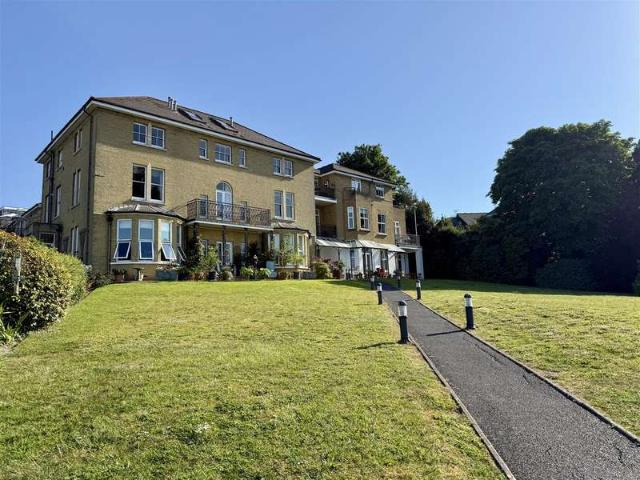 2 Bedroom Flat
