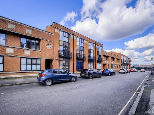 2 Bedroom Flat