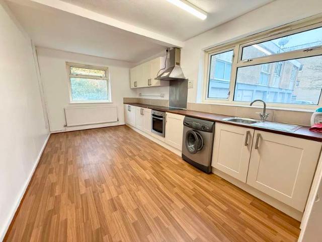 2 Bedroom Flat