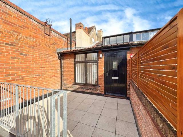 2 Bedroom Flat