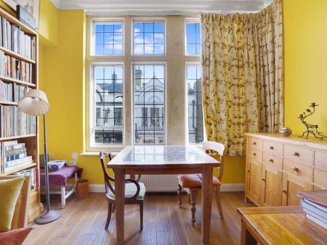 2 Bedroom Flat