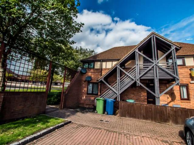 2 Bedroom Flat