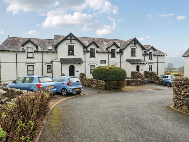 2 Bedroom Flat