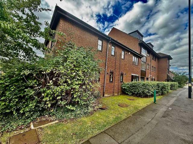 2 Bedroom Flat
