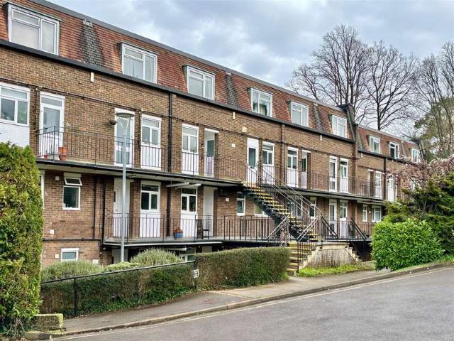 2 Bedroom Flat