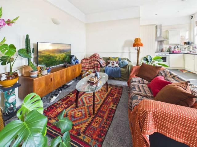 2 Bedroom Flat