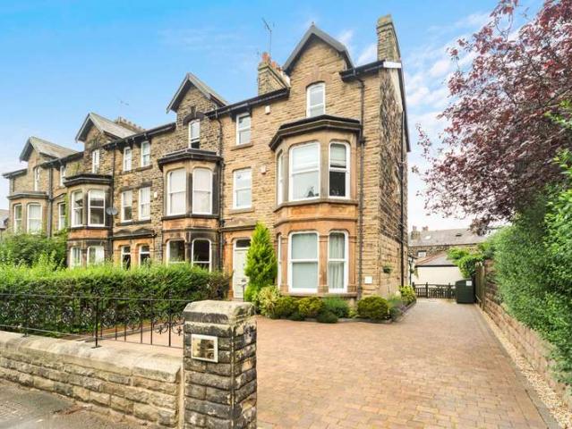 2 Bedroom Flat