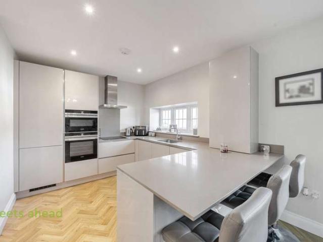 2 Bedroom Flat