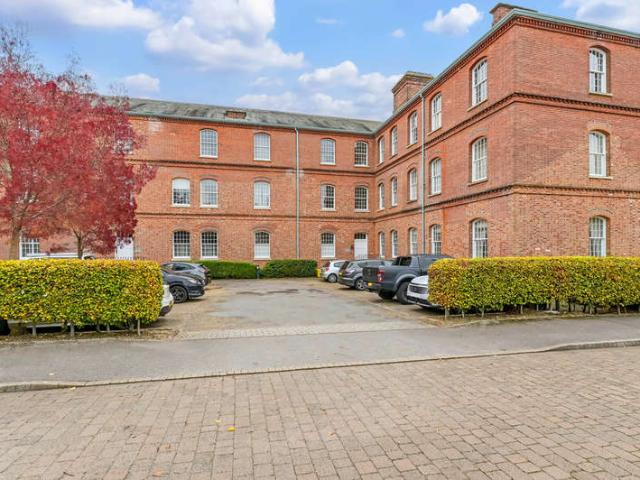 2 Bedroom Flat