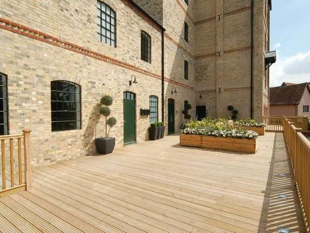 2 Bedroom Flat