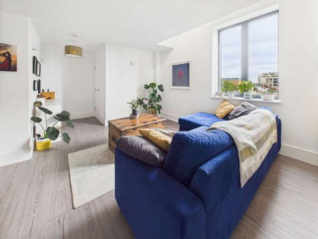 2 Bedroom Flat