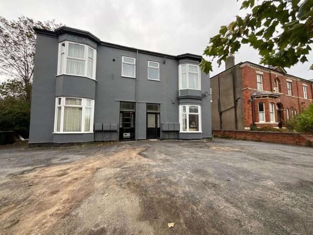 2 Bedroom Apartment Flat