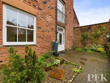 2 Bedroom Flat