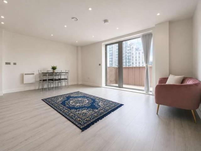 2 Bedroom Flat