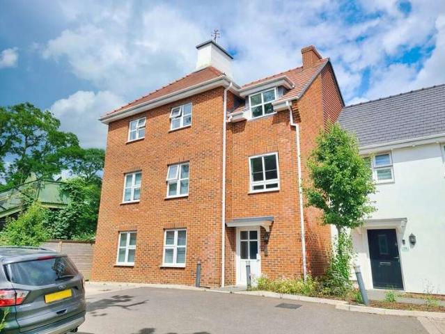 2 Bedroom Flat