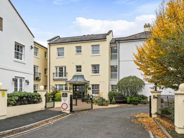 2 Bedroom Flat