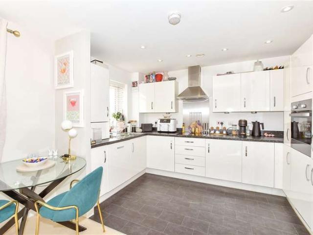 2 Bedroom Flat