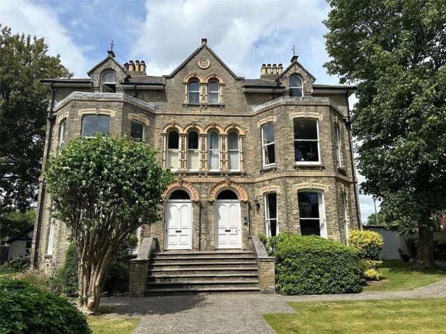 2 Bedroom Flat