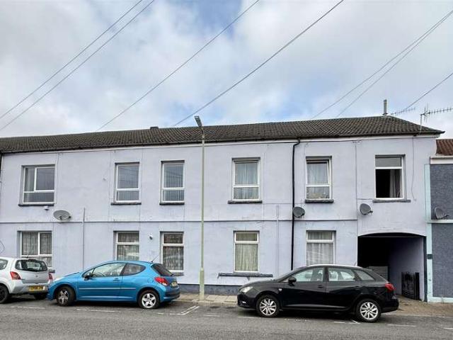 2 Bedroom Flat