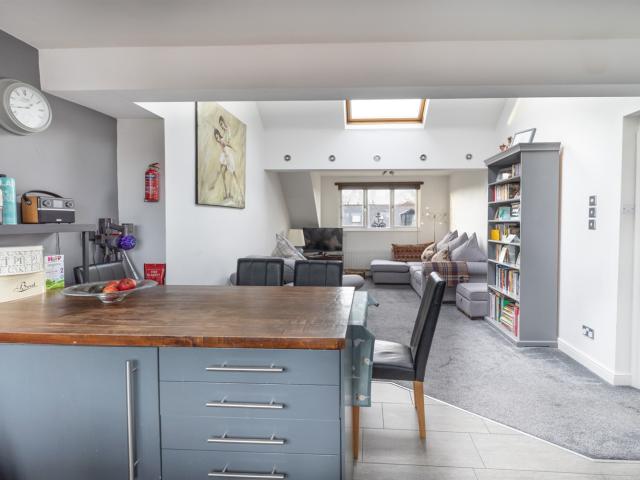 2 Bedroom Flat