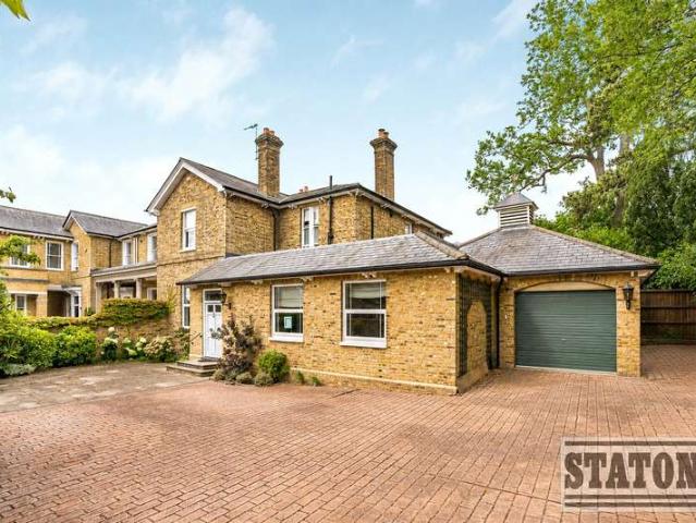 2 Bedroom Flat