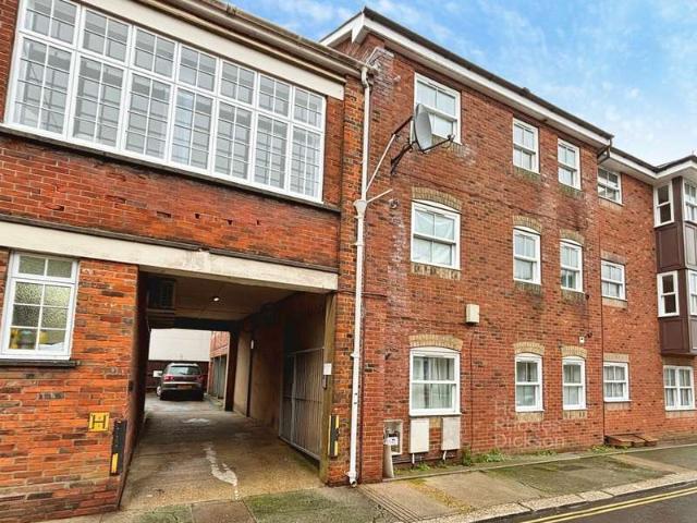 2 Bedroom Flat