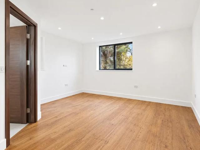 2 Bedroom Flat