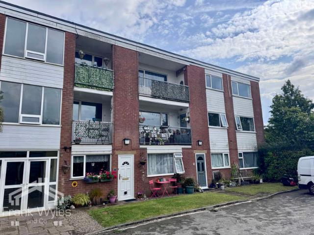 2 Bedroom Flat