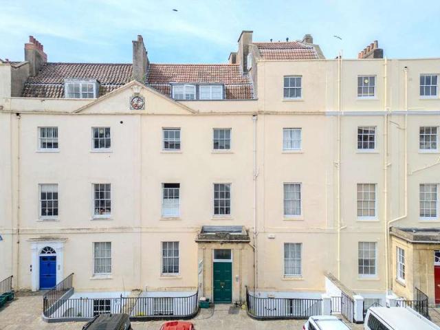 2 Bedroom Flat