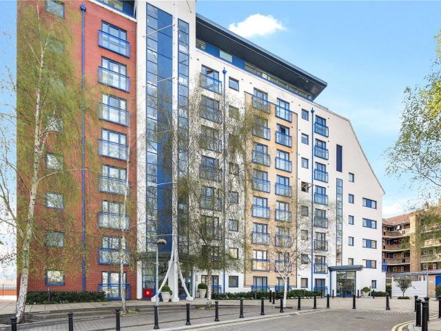 2 bedroom Flat Newton Place, E14