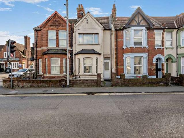 2 Bedroom Flat