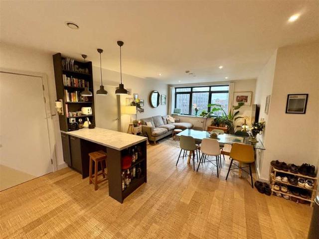 2 Bedroom Flat