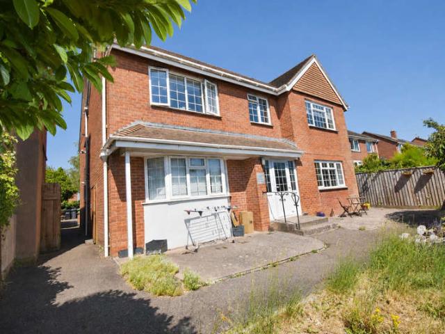 2 Bedroom Flat