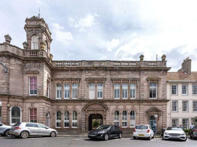 2 Bedroom Flat
