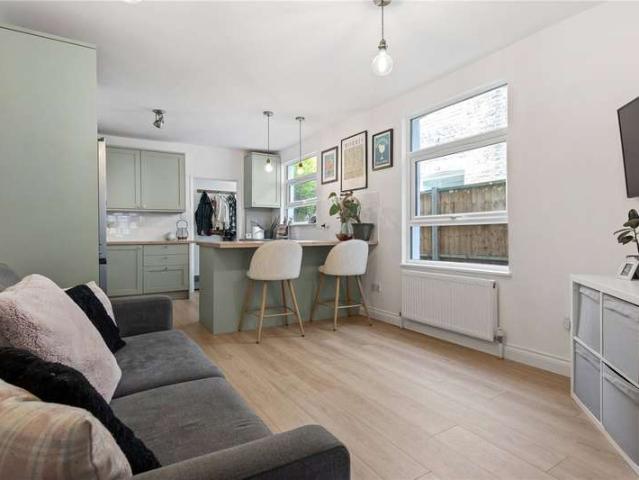 2 Bedroom Flat
