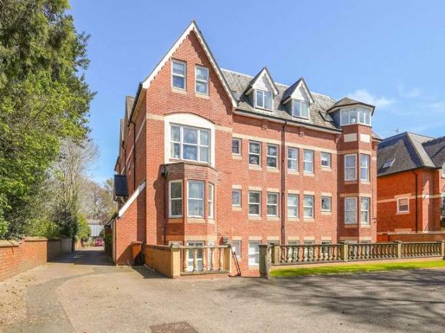 2 Bedroom Flat