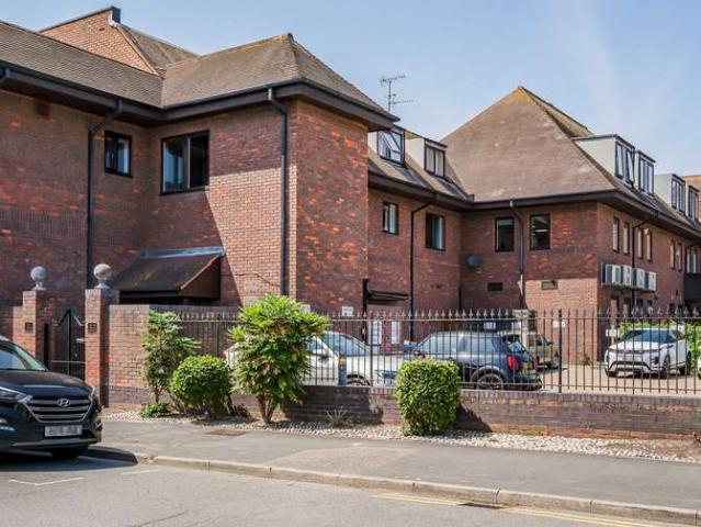 2 Bedroom Flat