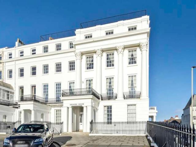 2 Bedroom Flat