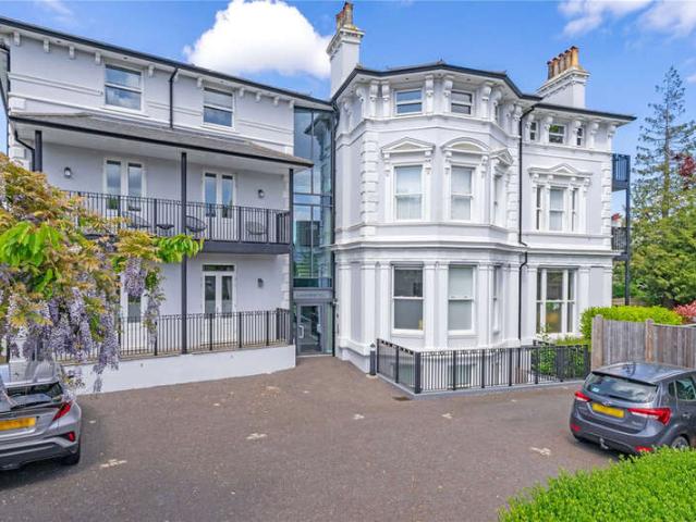 2 Bedroom Flat