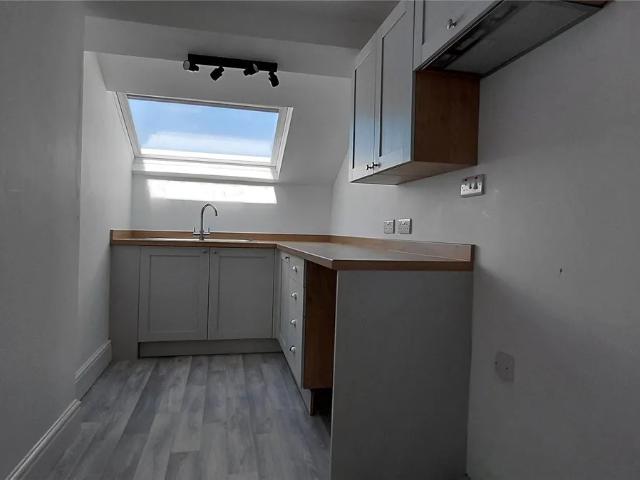 2 bedroom flat