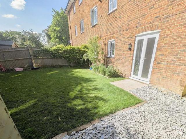 2 Bedroom Flat