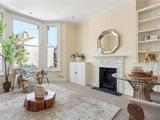 2 Bedroom Flat