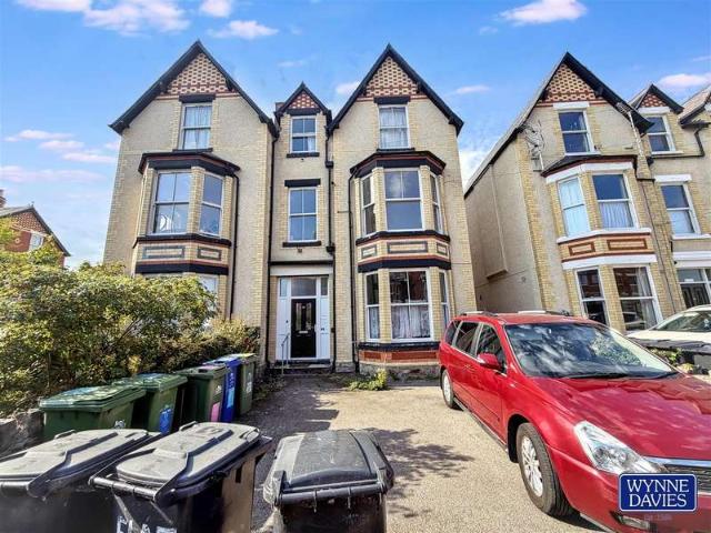 2 Bedroom Flat