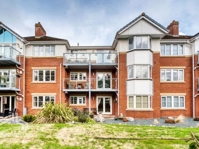 2 Bedroom Flat