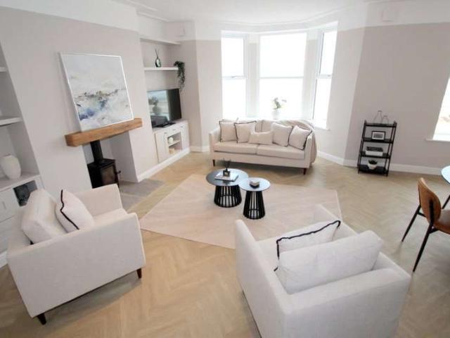 2 Bedroom Flat