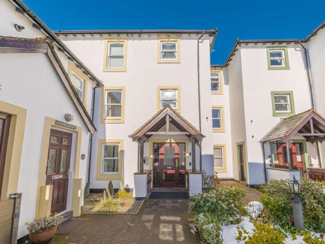 2 Bedroom Flat