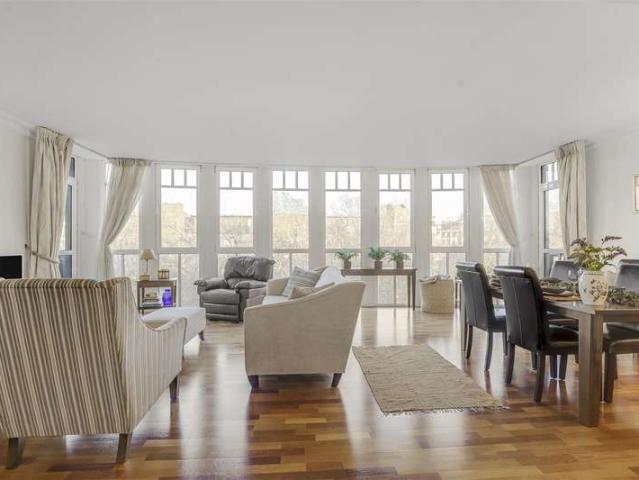 2 Bedroom Flat